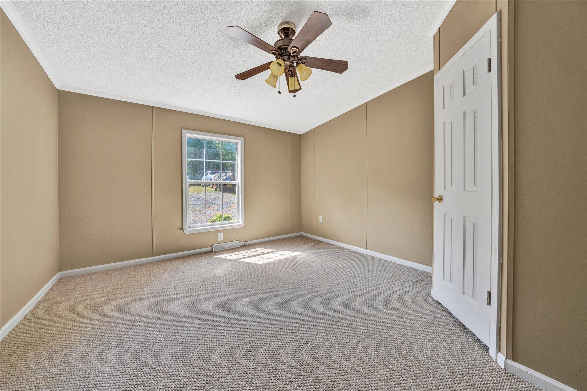 1379 Ridgewood Road Huddleston, VA 24104 - Photo 14 of 26 14-DSC00025