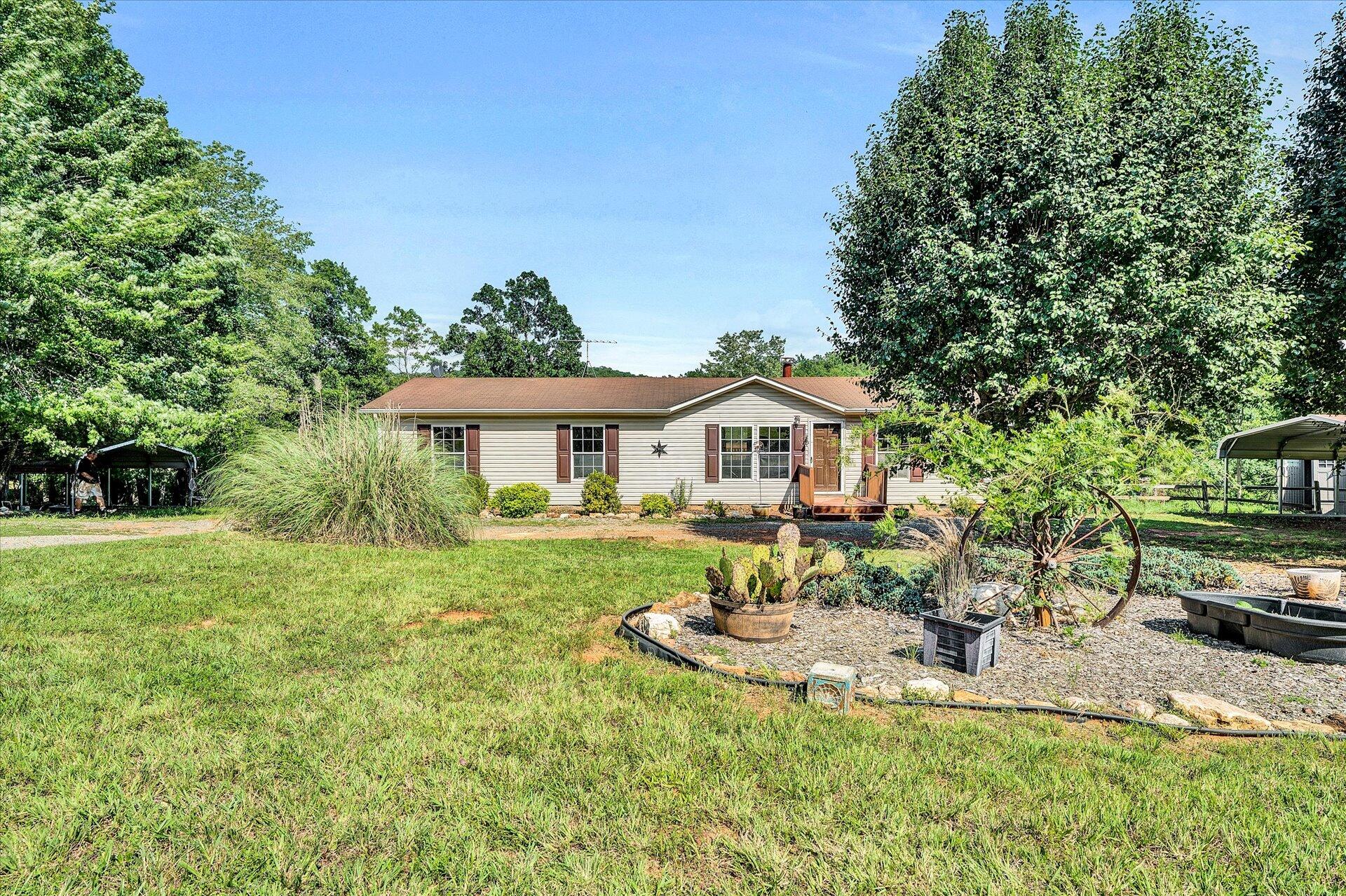 1379 Ridgewood Road Huddleston, VA 24104 - Photo 20 of 26 20-DSC00055