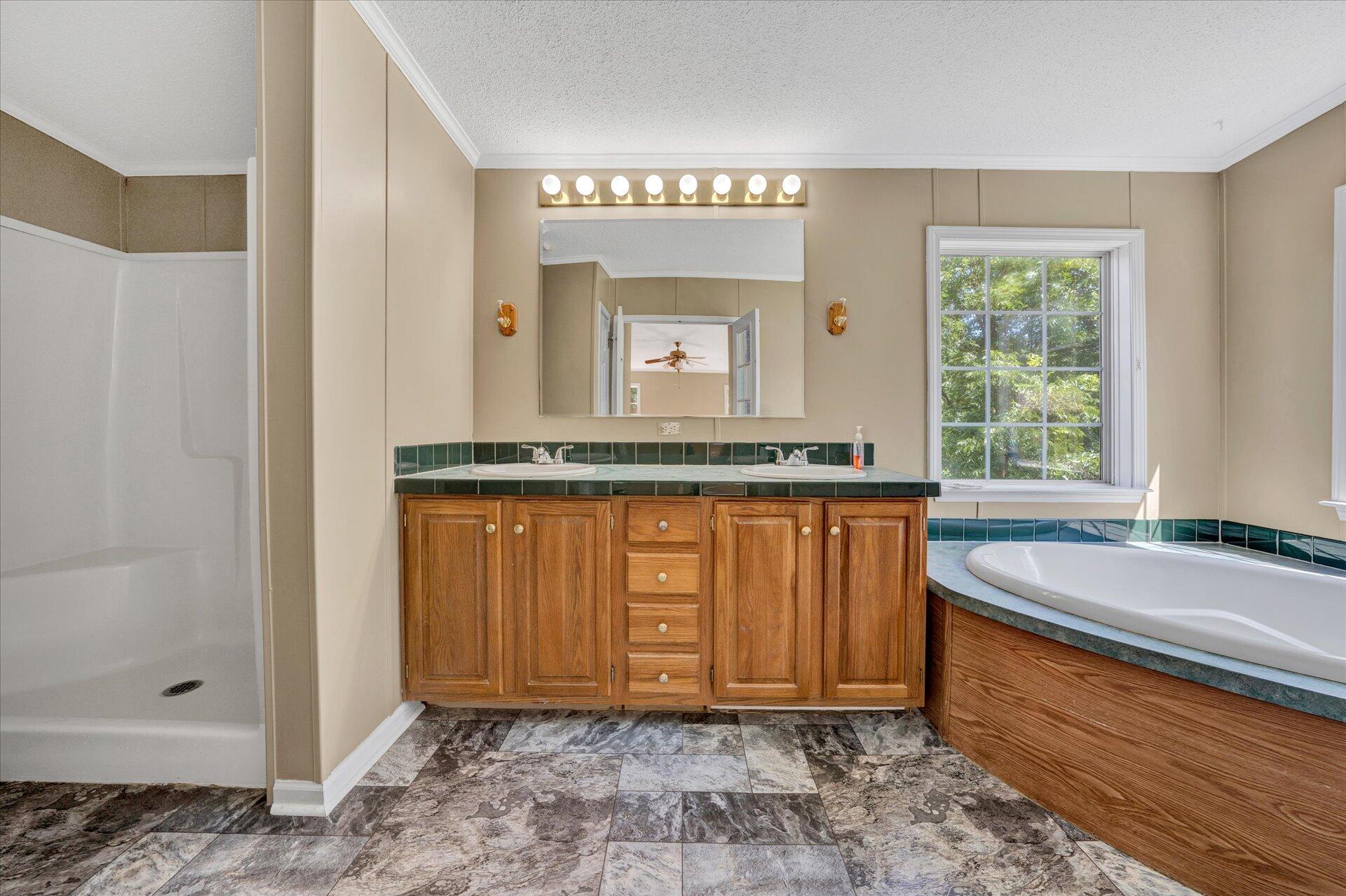 1379 Ridgewood Road Huddleston, VA 24104 - Photo 10 of 26 10-DSC00013