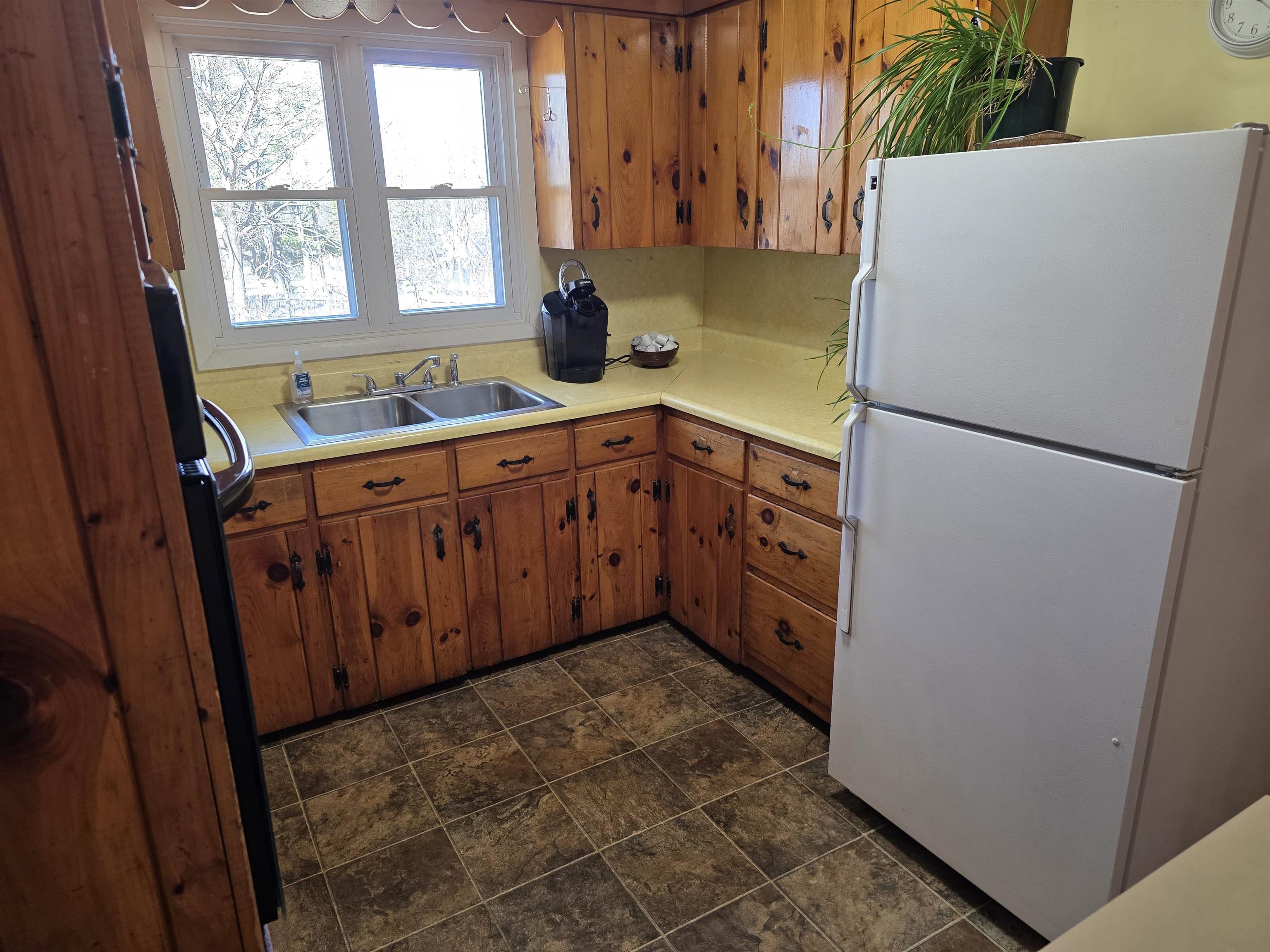 223 Marsett Road Shelburne, VT 05482 - Photo 5 of 15 Gallery Image 5