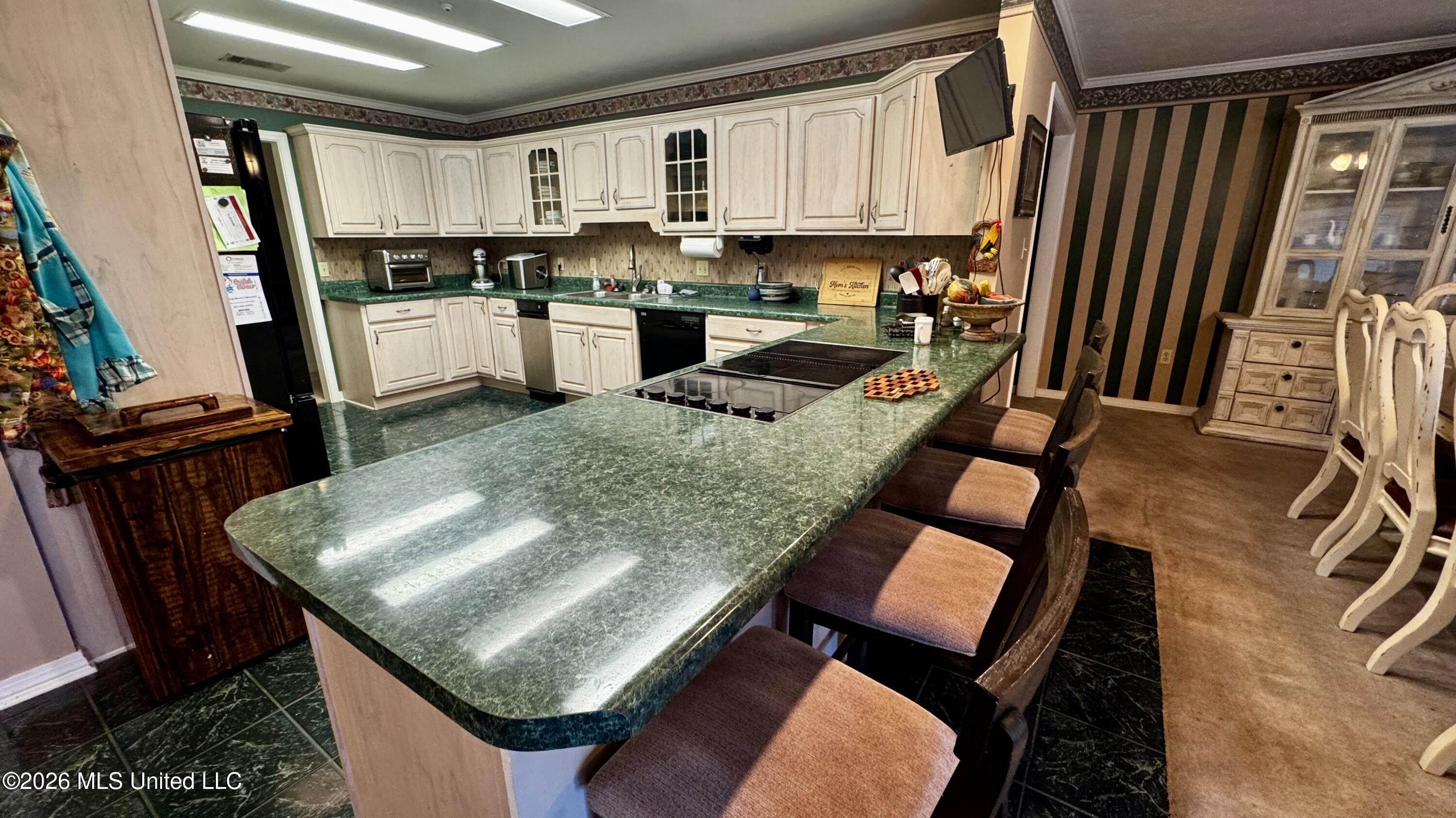 95 West Burnette Road Jayess, MS 39641 - Photo 13 of 27 Kitchen Bar