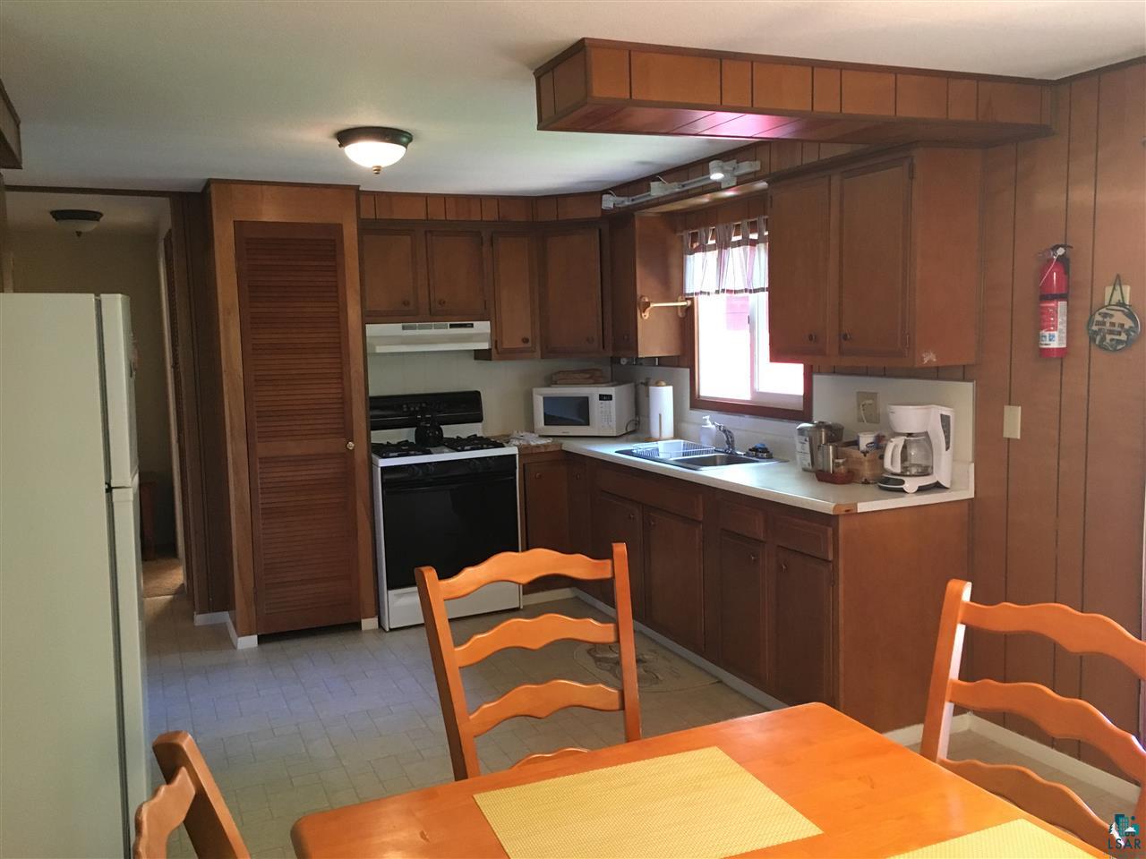 86710 Island View Road Bayfield, WI 54814 - Photo 3 of 34 Gallery Image 3