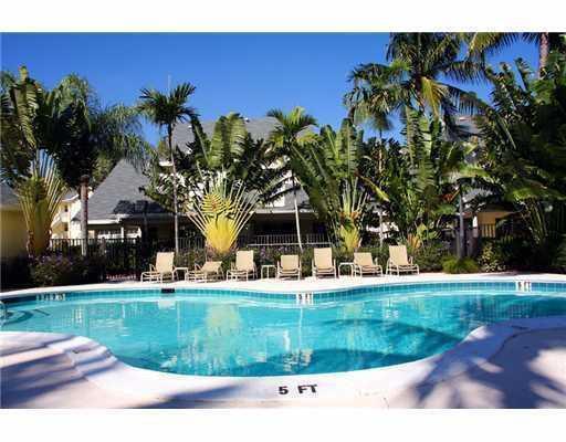 6355 La Costa Drive, Unit L Boca Raton, FL 33433 - Photo 13 of 14 pool