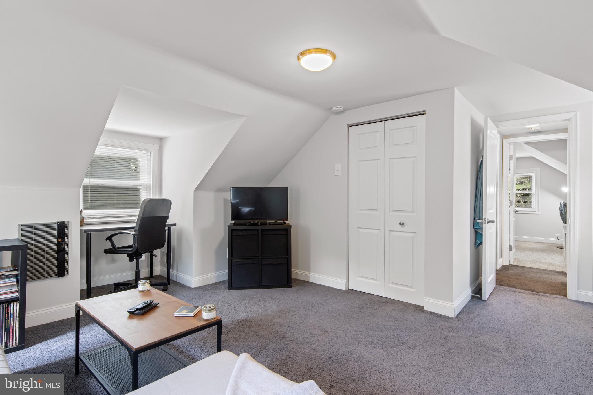 8 Leslie Lane Wallingford, PA 19086 - Photo 22 of 34 3rd Bedroom