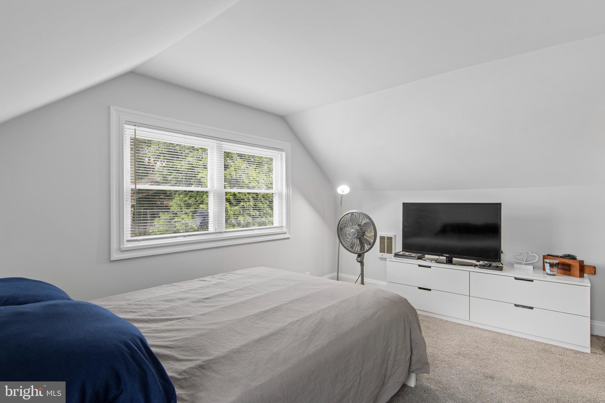 8 Leslie Lane Wallingford, PA 19086 - Photo 25 of 34 4th Bedroom