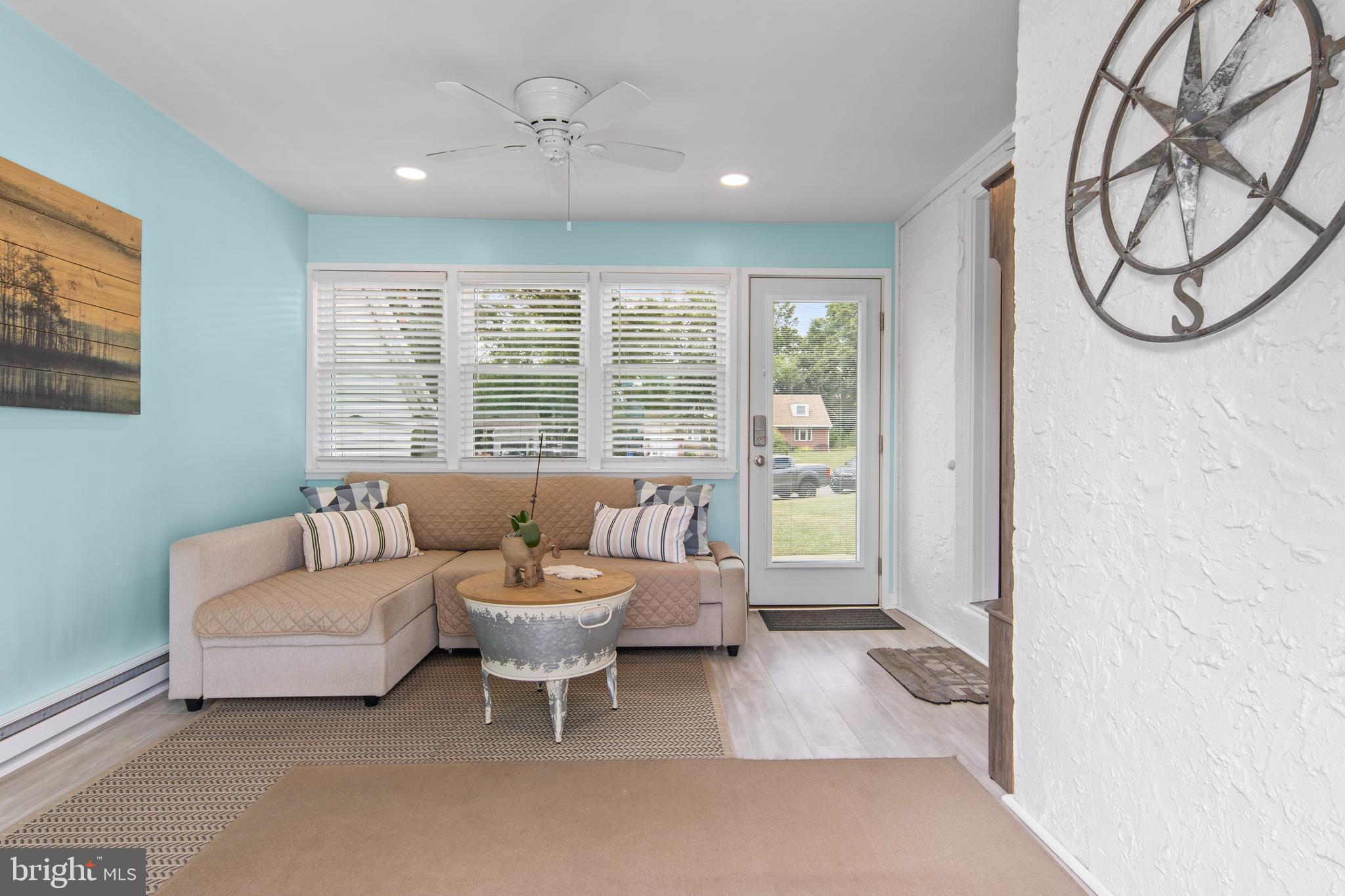 8 Leslie Lane Wallingford, PA 19086 - Photo 8 of 34 Sun Room
