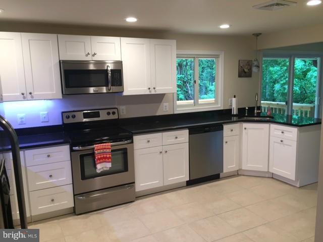 612 Dover Road Pasadena, MD 21122 - Photo 3 of 30 Kitchen