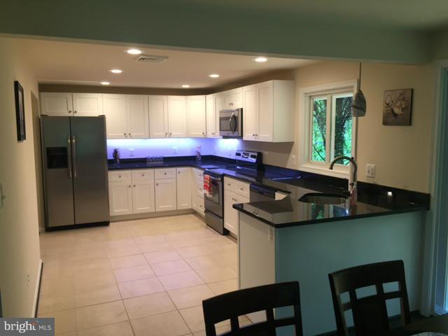 612 Dover Road Pasadena, MD 21122 - Photo 5 of 30 Kitchen