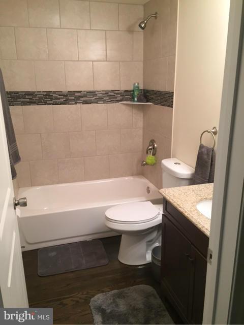 612 Dover Road Pasadena, MD 21122 - Photo 8 of 30 Bath full bath main level
