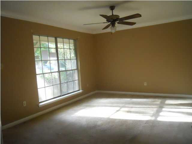 609 Upper Darby Road Jackson, MS 39212 - Photo 2 of 11 Living Room