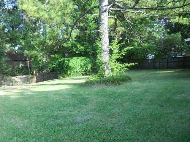 609 Upper Darby Road Jackson, MS 39212 - Photo 9 of 11 Back Yard