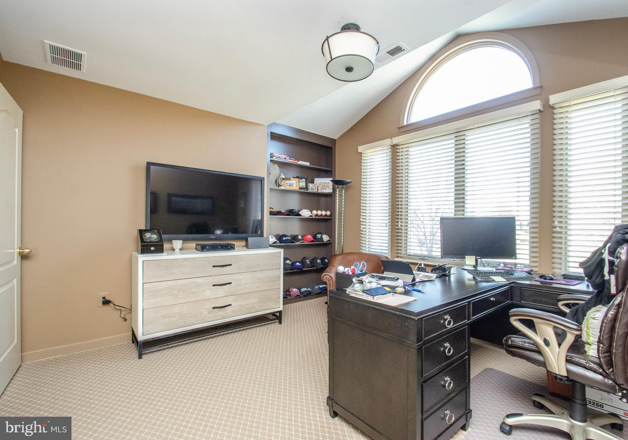 6917 Diana Road Baltimore, MD 21209 - Photo 17 of 18 Gallery Image 17