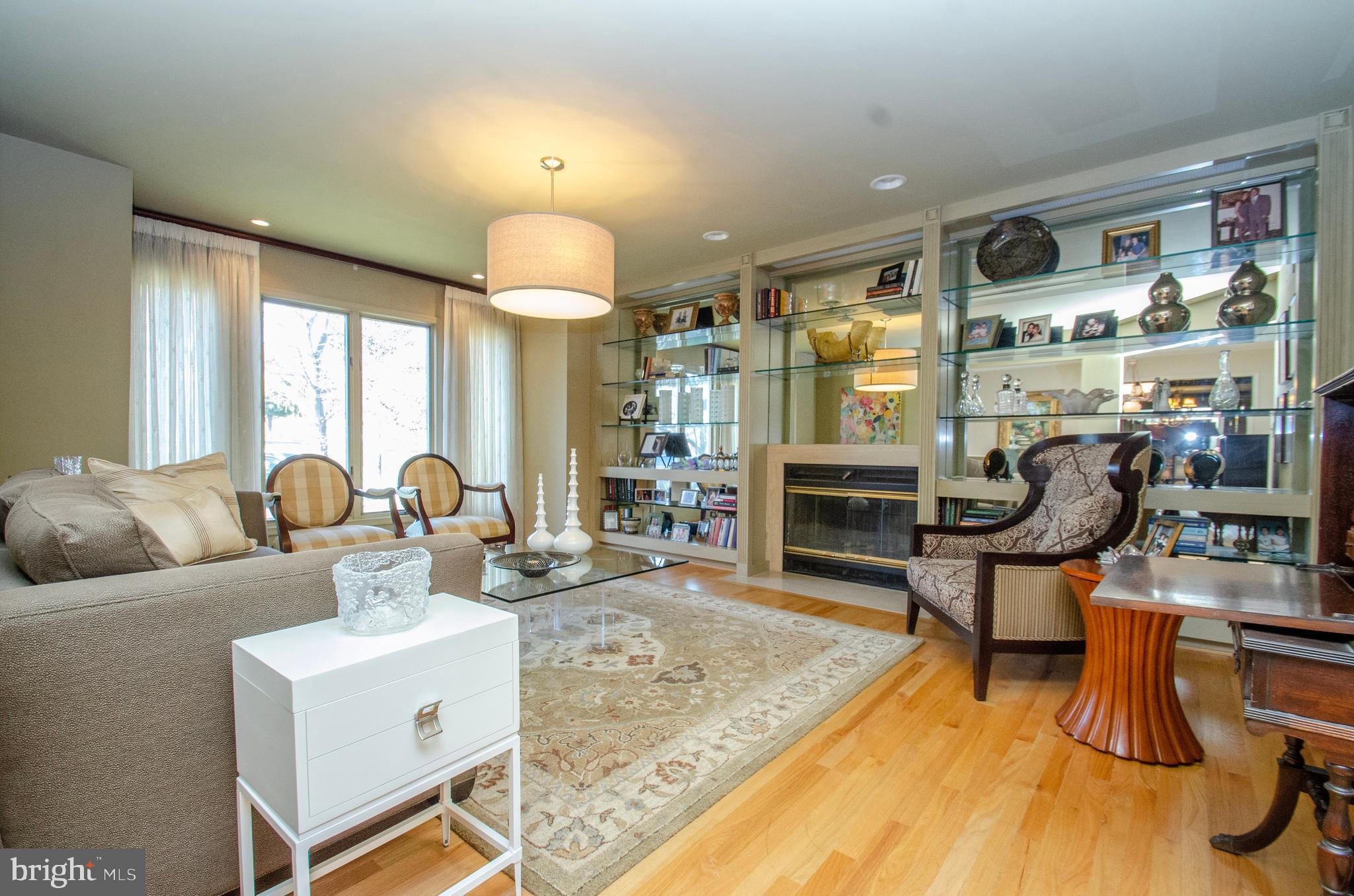6917 Diana Road Baltimore, MD 21209 - Photo 3 of 18 Gallery Image 3