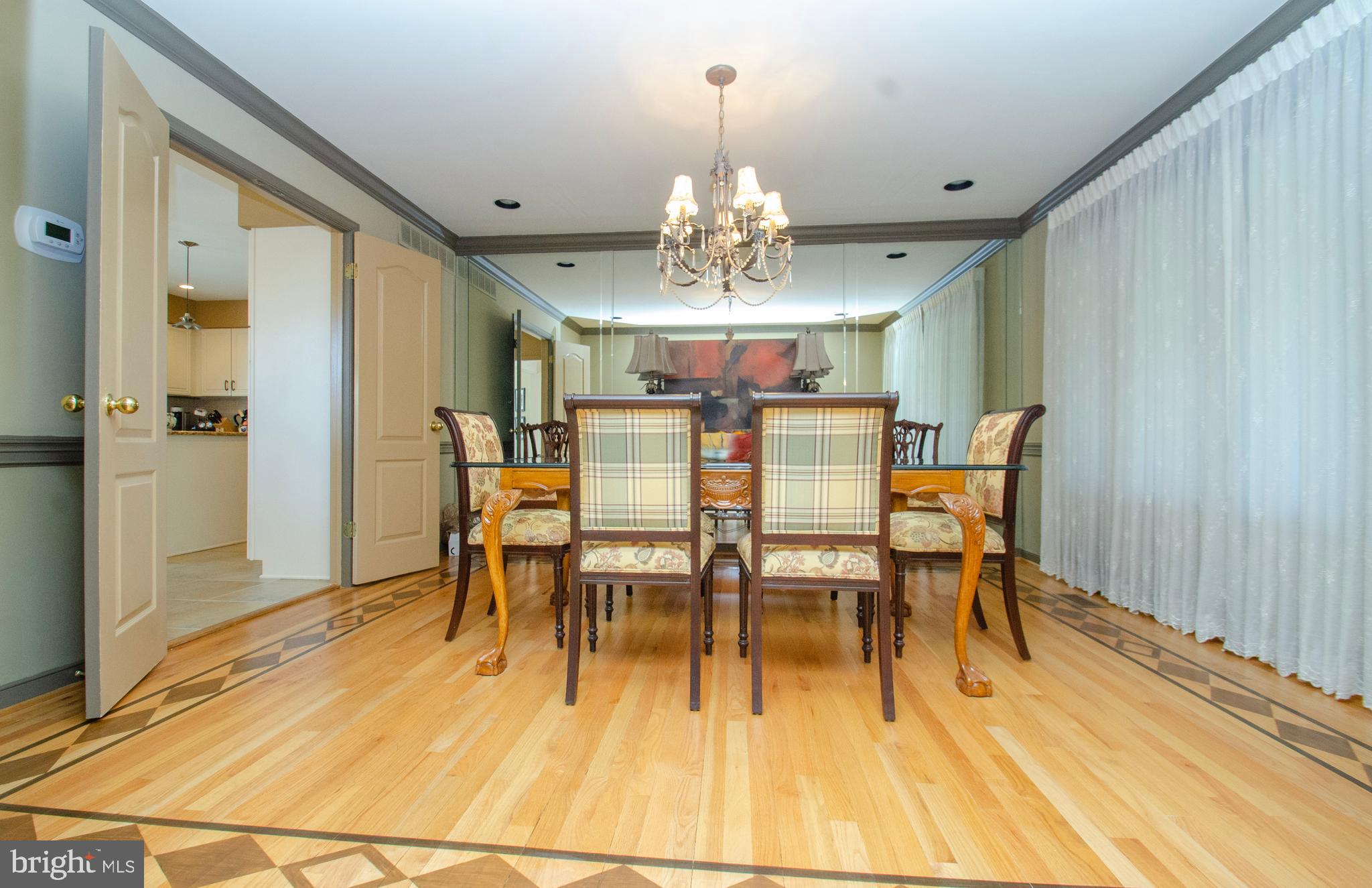 6917 Diana Road Baltimore, MD 21209 - Photo 4 of 18 Gallery Image 4