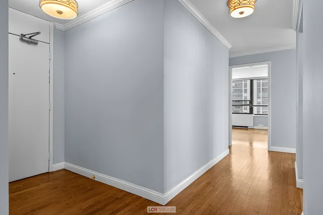 $476,000 | 1560 North Sandburg Terrace, Unit 1201J, Chicago, IL 60610