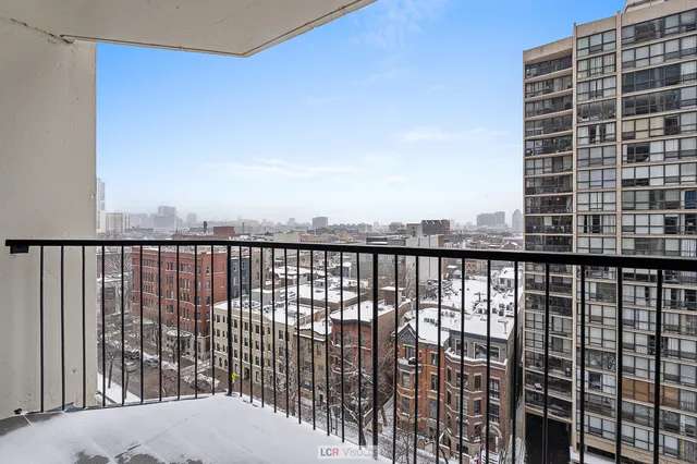 $476,000 | 1560 North Sandburg Terrace, Unit 1201J, Chicago, IL 60610