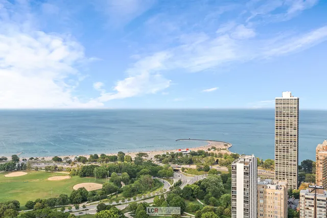 $476,000 | 1560 North Sandburg Terrace, Unit 1201J, Chicago, IL 60610