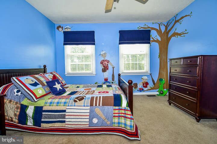 13512 Granite Rock Drive Chantilly, VA 20151 - Photo 23 of 30 Bedroom