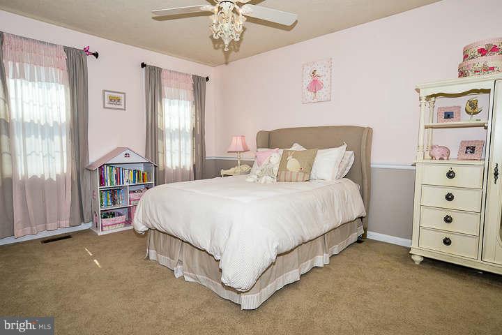 13512 Granite Rock Drive Chantilly, VA 20151 - Photo 24 of 30 Bedroom