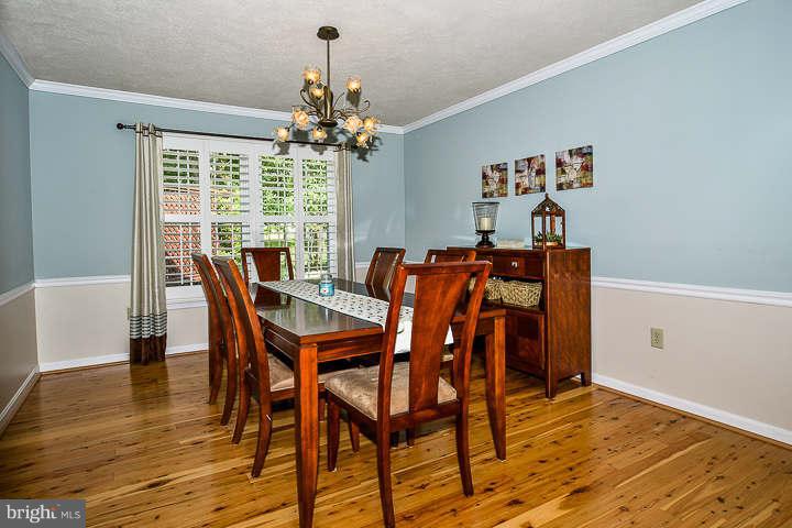 13512 Granite Rock Drive Chantilly, VA 20151 - Photo 7 of 30 Dining Room
