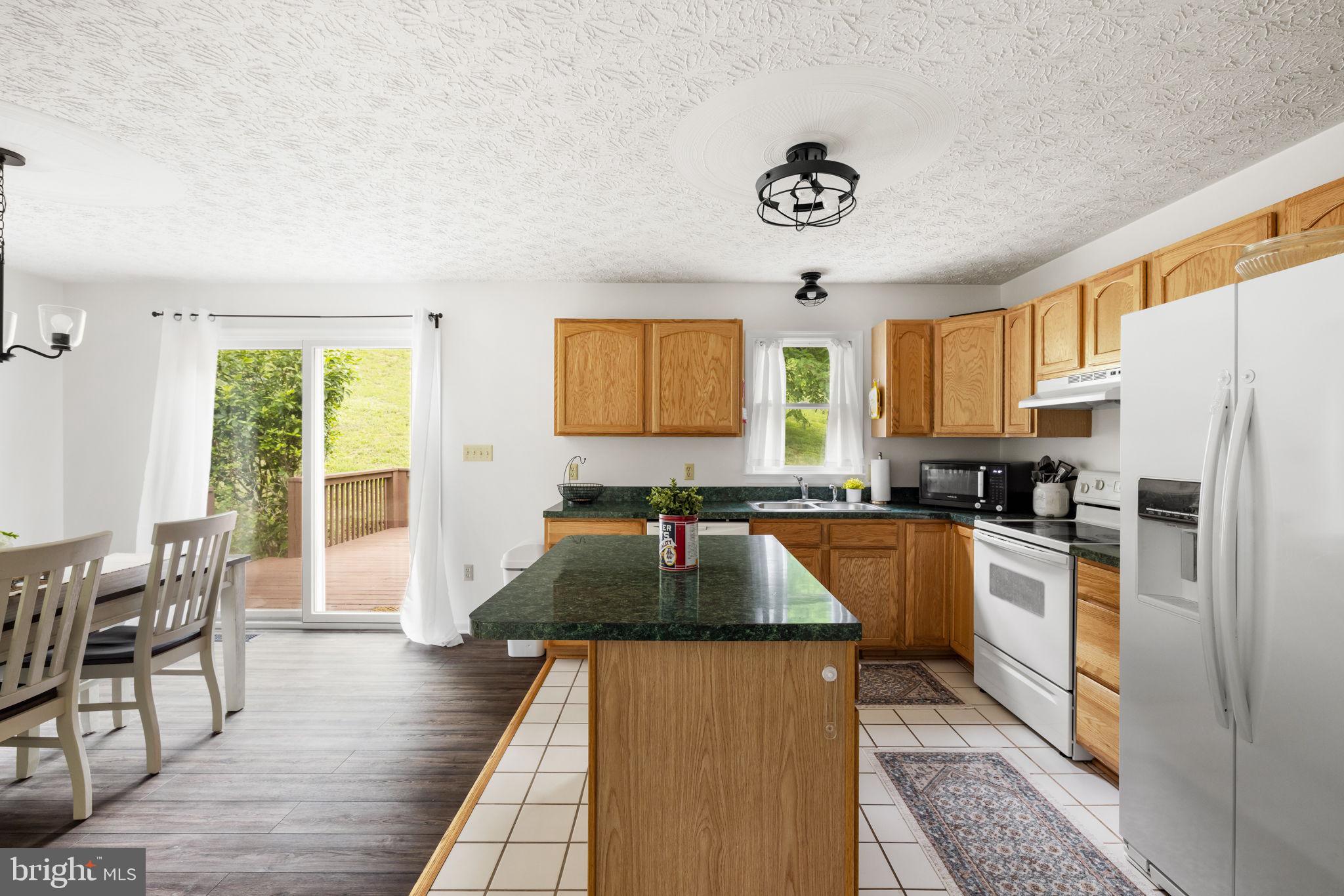 136 Rattlesnake Hollow Lane Huntly, VA 22640 - Photo 14 of 44