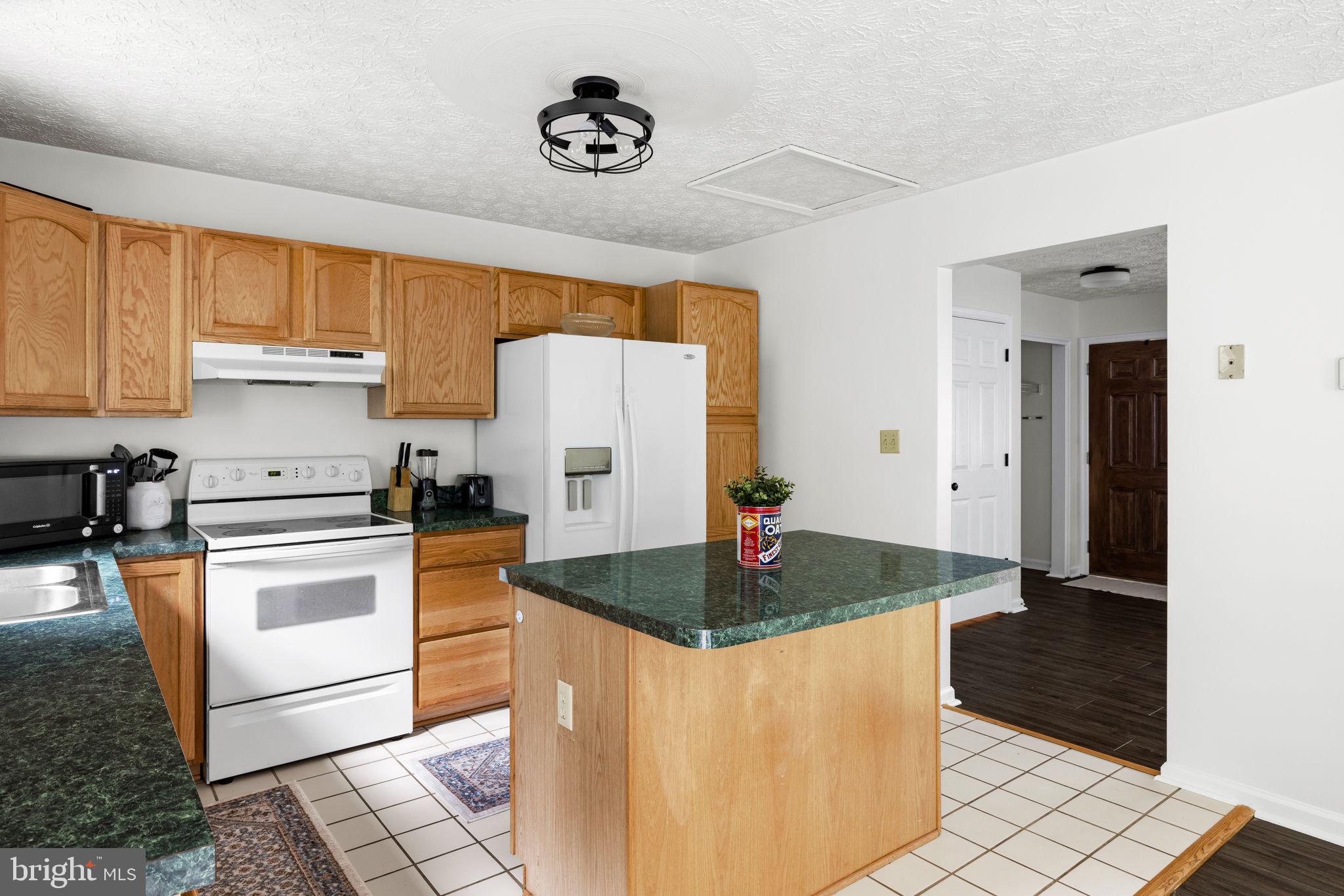 136 Rattlesnake Hollow Lane Huntly, VA 22640 - Photo 15 of 44