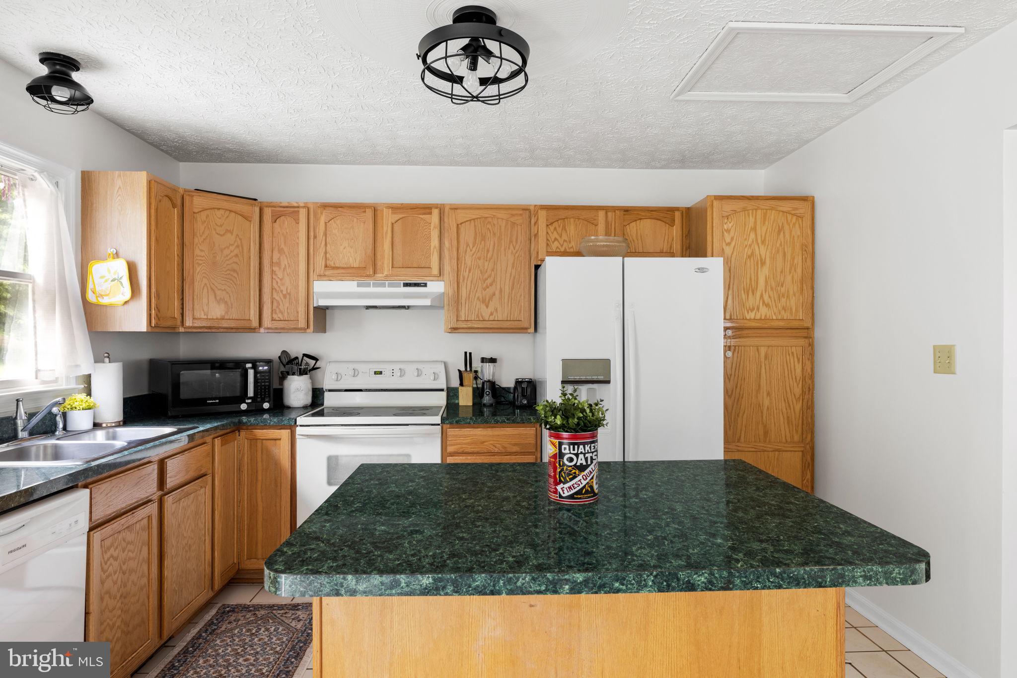 136 Rattlesnake Hollow Lane Huntly, VA 22640 - Photo 16 of 44