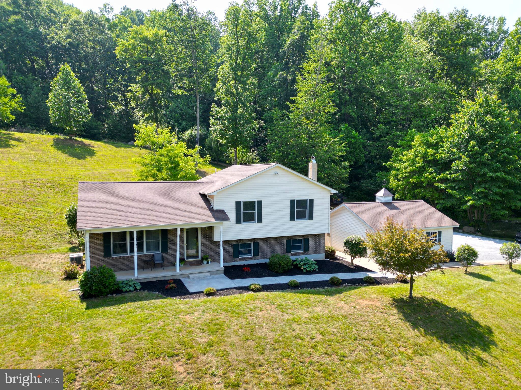 136 Rattlesnake Hollow Lane Huntly, VA 22640 - Photo 2 of 44