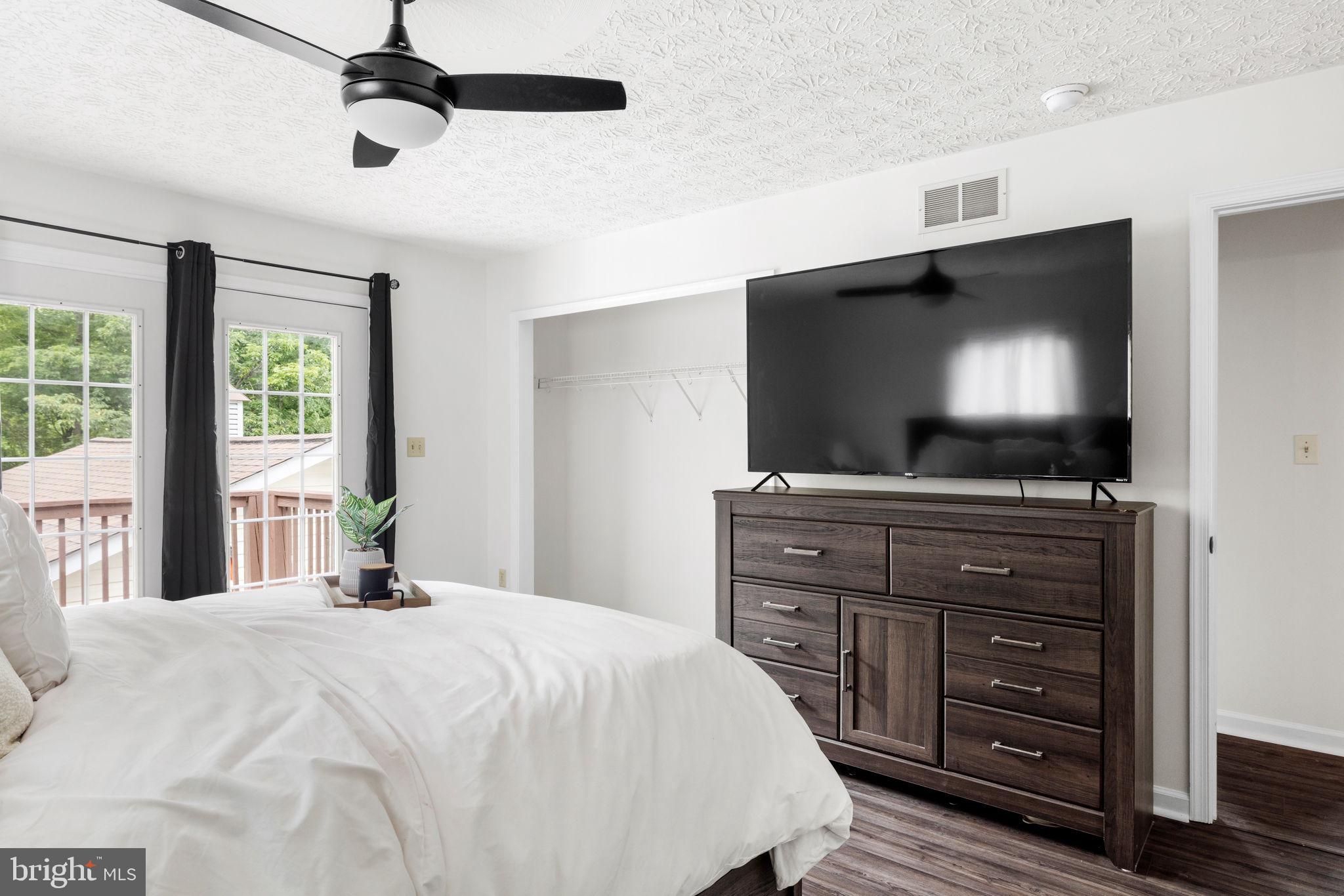 136 Rattlesnake Hollow Lane Huntly, VA 22640 - Photo 6 of 44