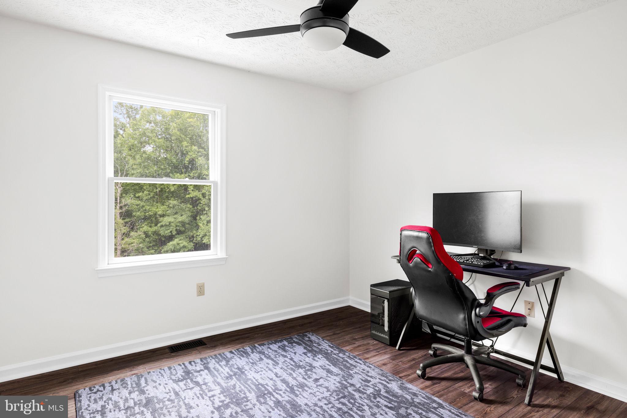 136 Rattlesnake Hollow Lane Huntly, VA 22640 - Photo 8 of 44