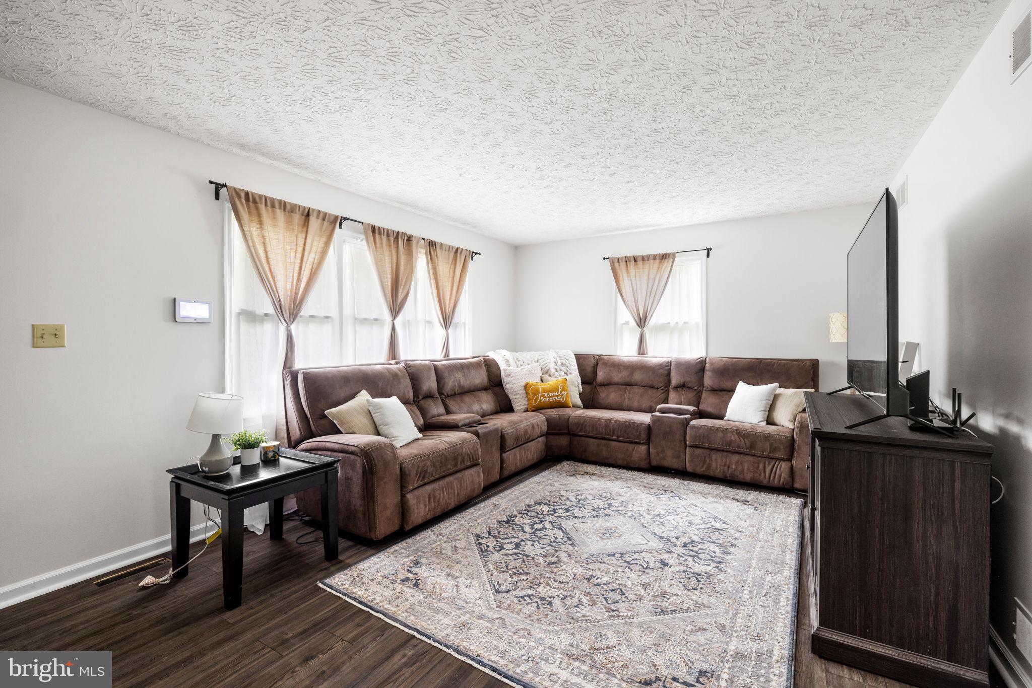 136 Rattlesnake Hollow Lane Huntly, VA 22640 - Photo 9 of 44