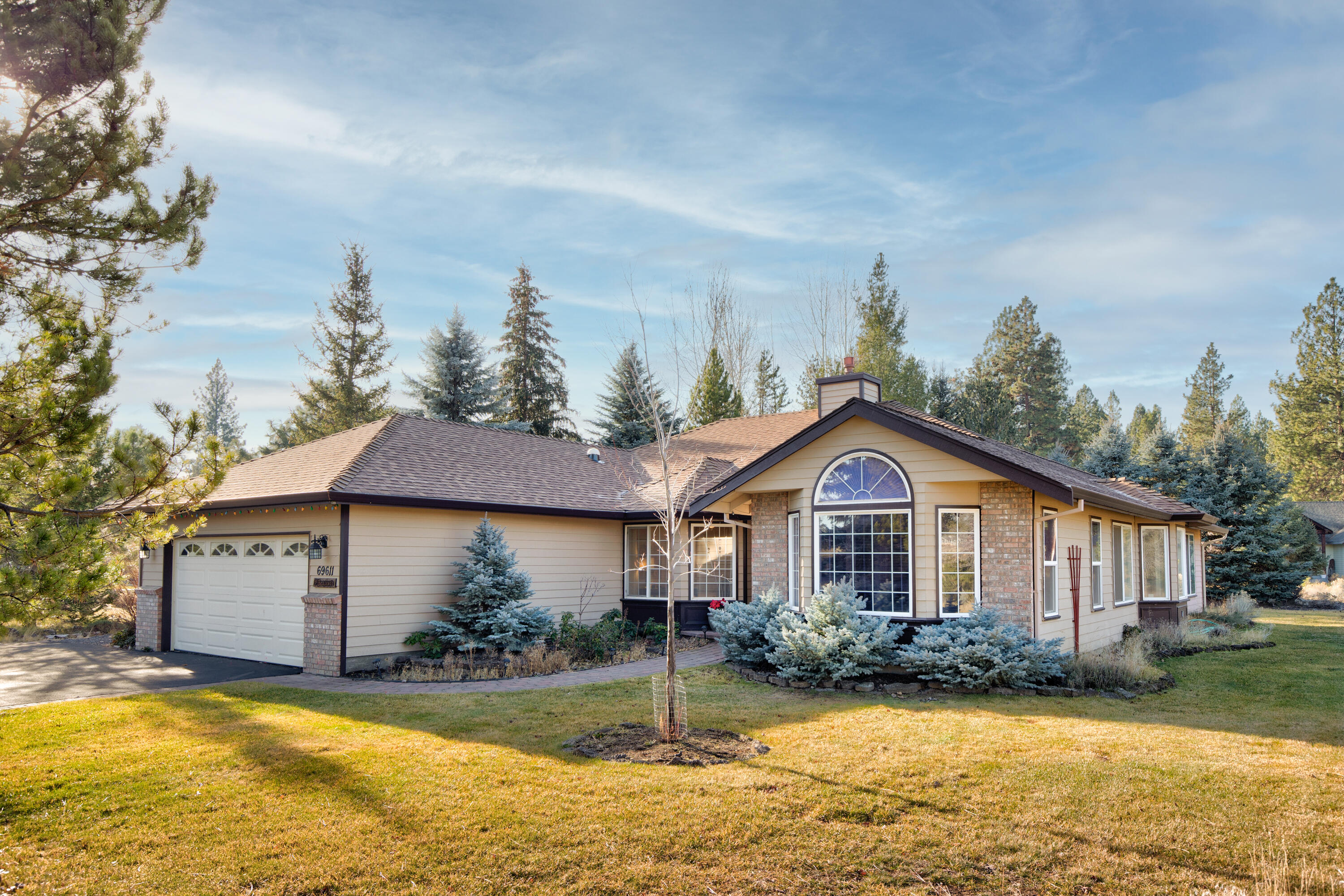 69611 Old Wagon Road Sisters, OR 97759 - Photo 1 of 41