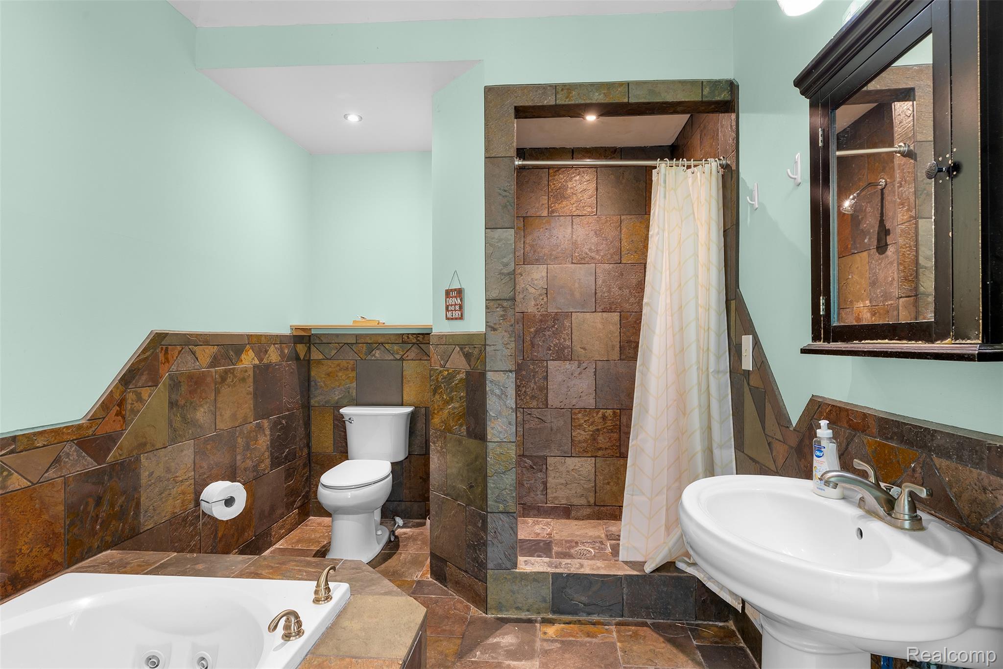27901 Brandes Road Flat Rock, MI 48134 - Photo 18 of 38 Bathroom