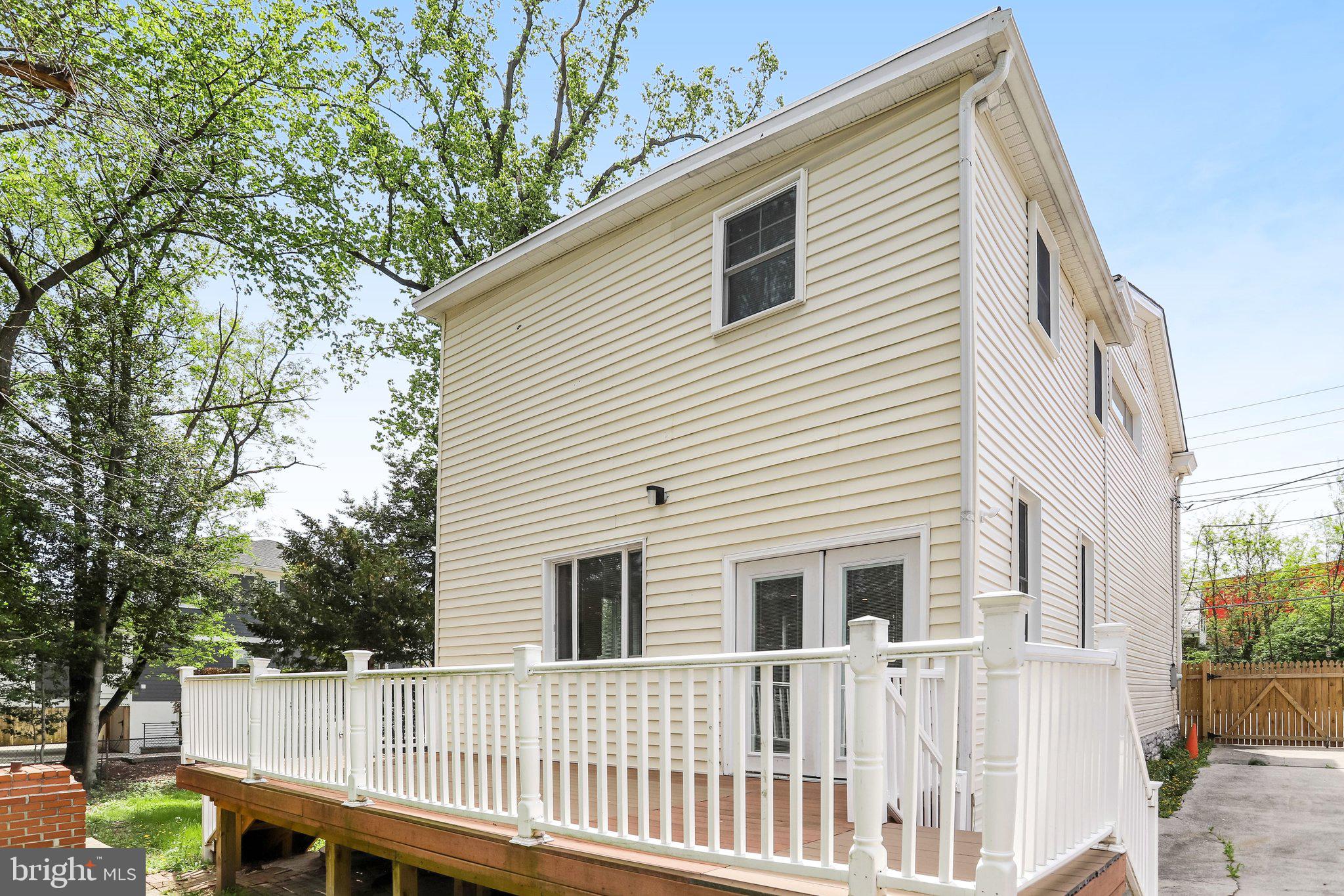 827 Philadelphia Avenue Silver Spring, MD 20910 - Photo 15 of 18