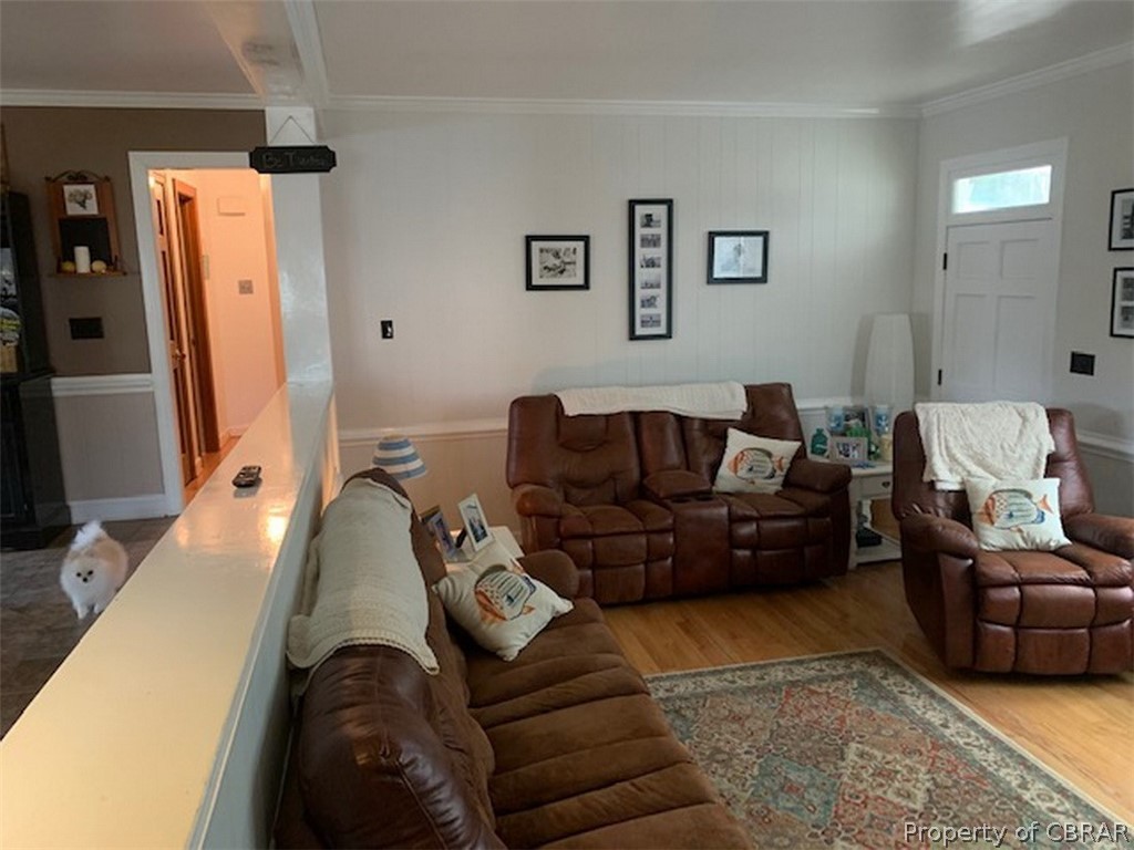 278 Rocks Drive Water View, VA 23180 - Photo 8 of 21 Living room