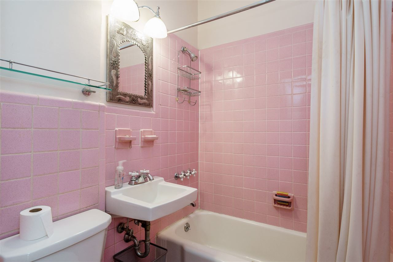 311 Hillcrest Road Raleigh, NC 27605 - Photo 18 of 30 main level full bathroom