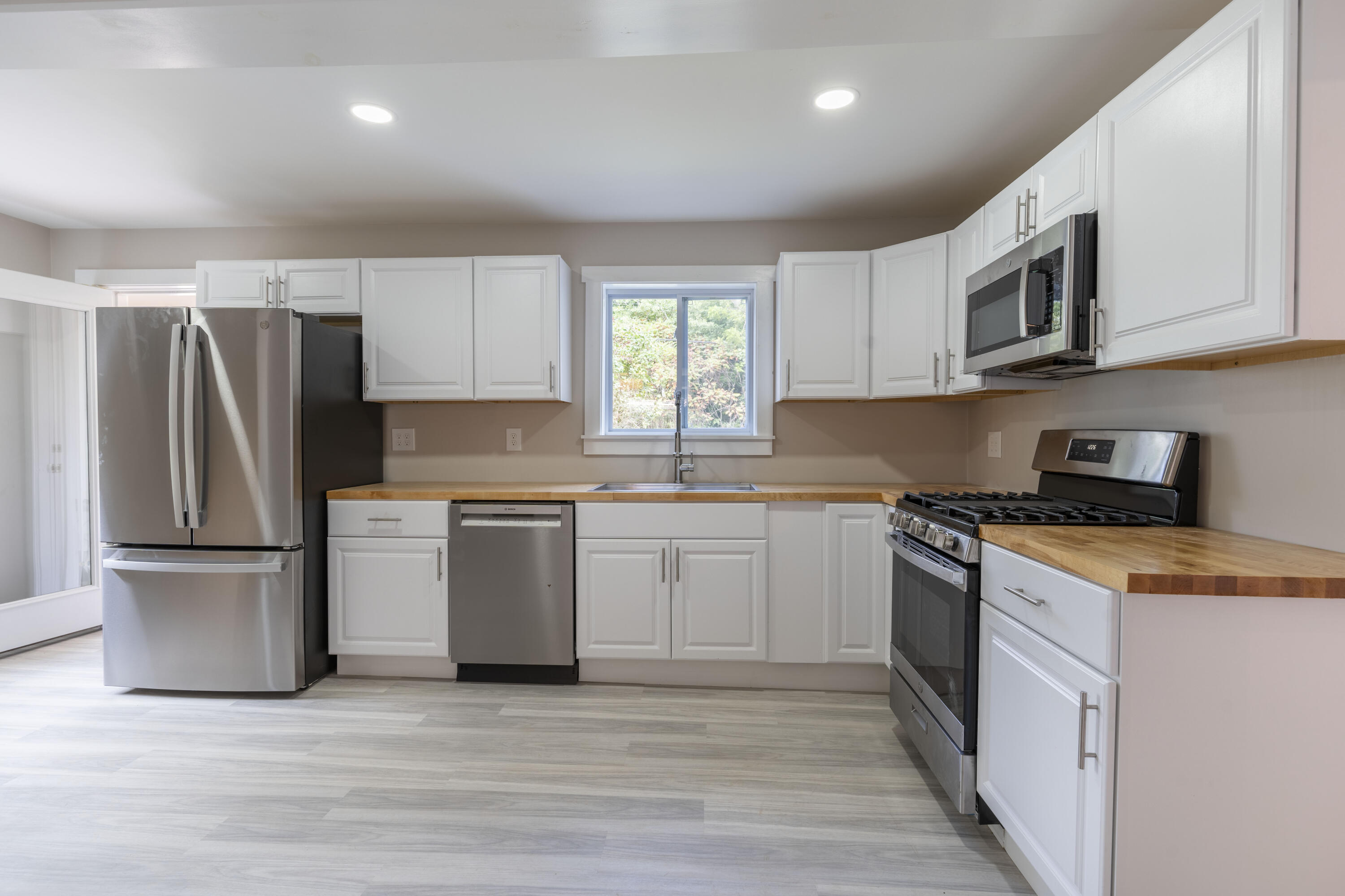 11 Barrows Point Road Newport, ME 04953 - Photo 19 of 38 DSC06053-HDR