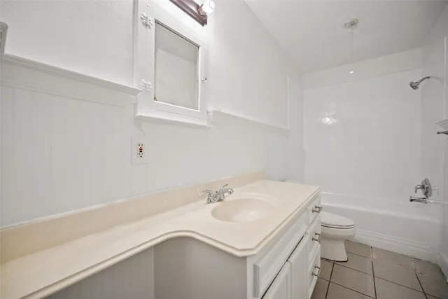 $3,095 | 4605 Harmon Avenue, Austin, TX 78751