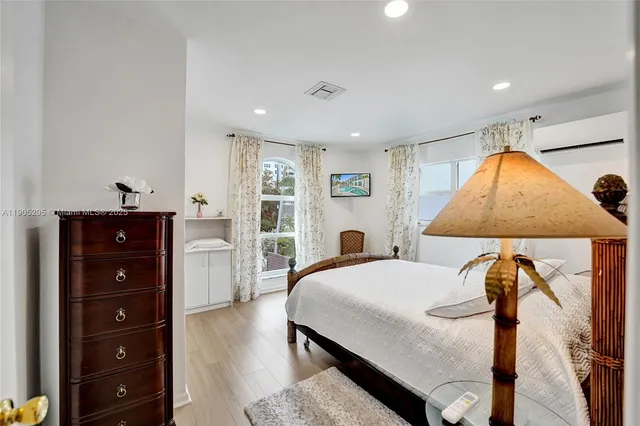 $16,500 | 2889 Northeast 35th Street, Fort Lauderdale, FL 33306