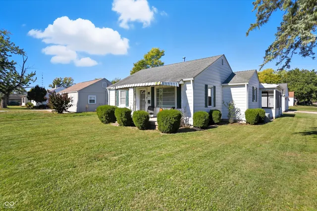 $210,000 | 2916 13th Street, Columbus, IN 47201