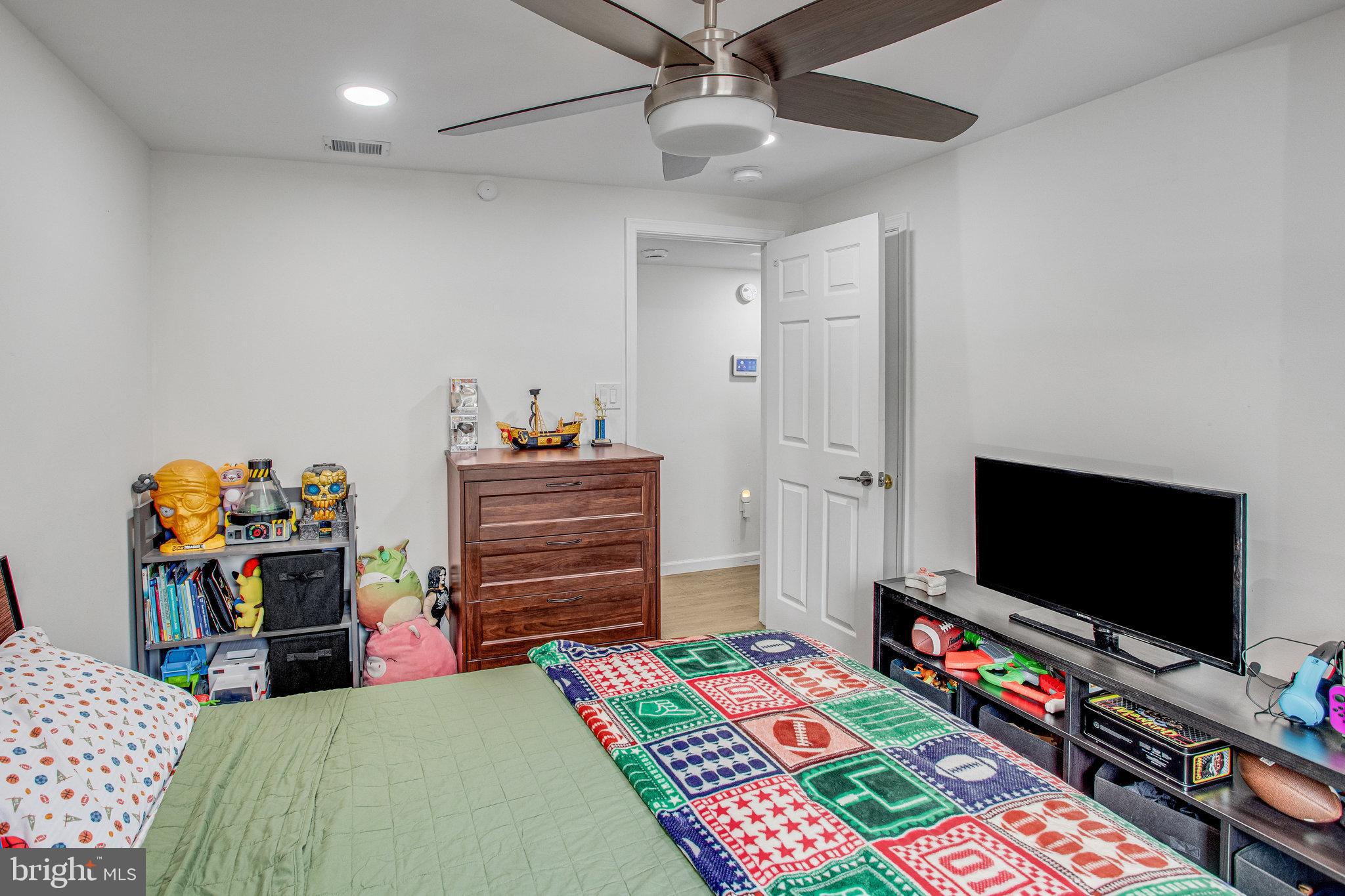 13214 Delaney Road Woodbridge, VA 22193 - Photo 14 of 21 Gallery Image 14