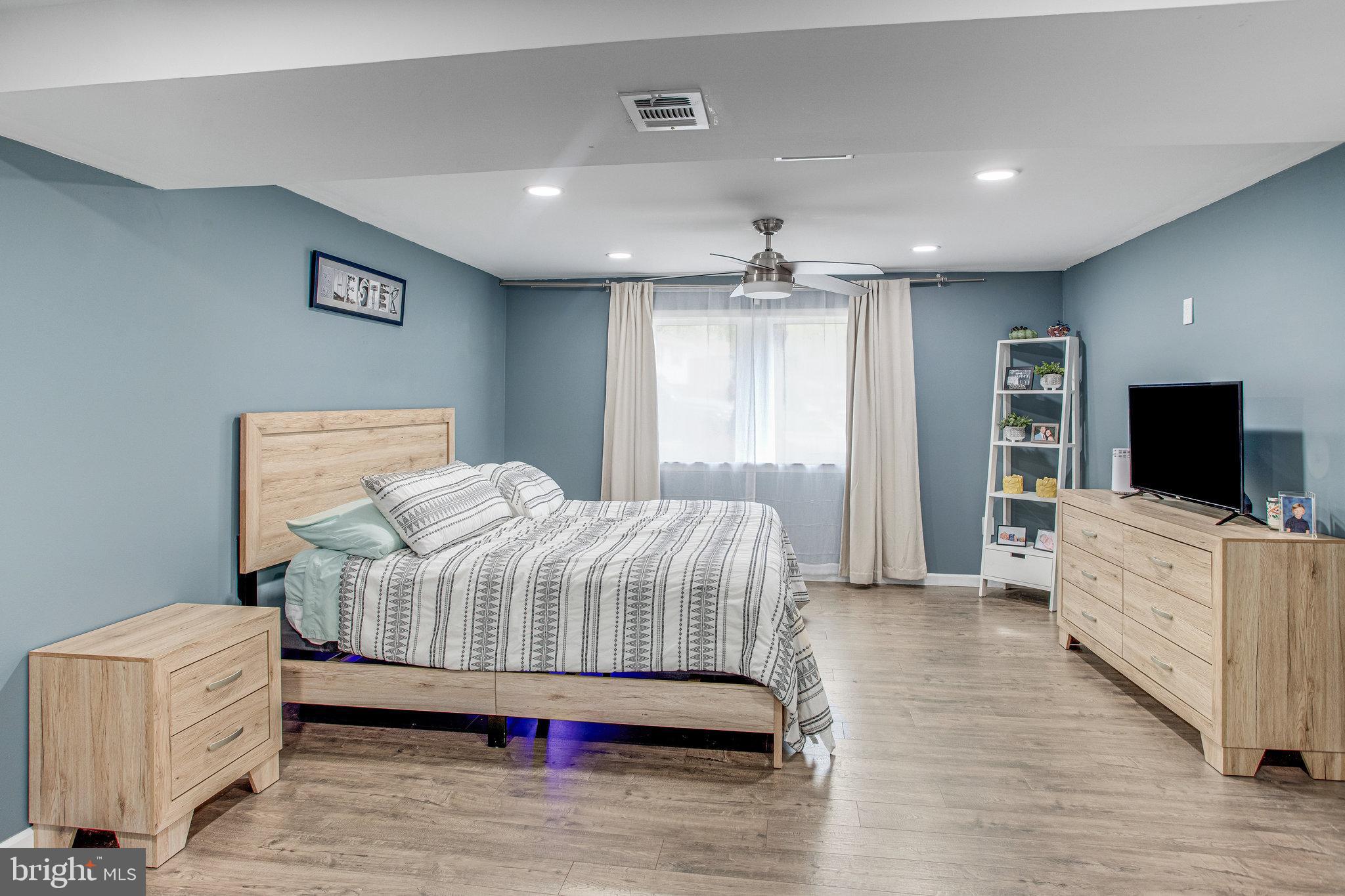 13214 Delaney Road Woodbridge, VA 22193 - Photo 8 of 21 Gallery Image 8