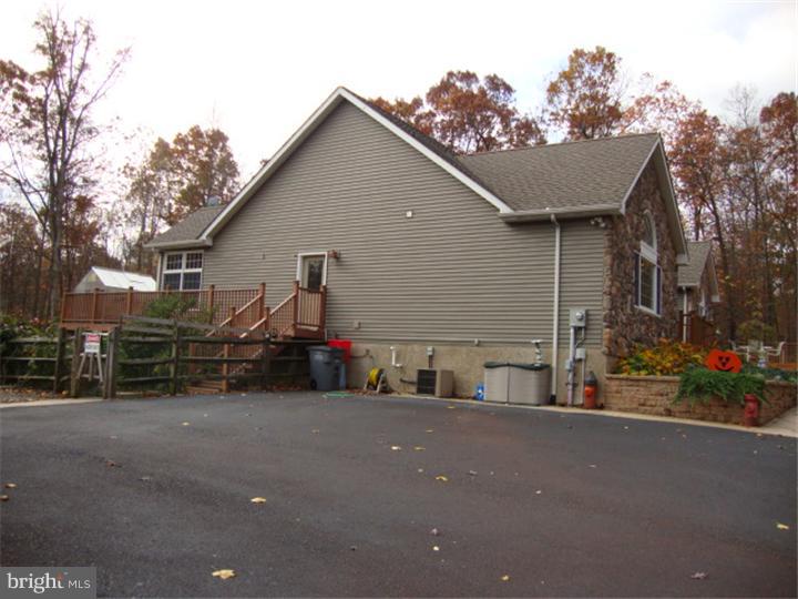 1920 Snyder Road Green Lane, PA 18054 - Photo 13 of 25 Exterior Side