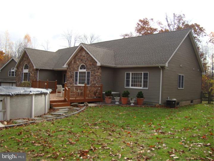 1920 Snyder Road Green Lane, PA 18054 - Photo 14 of 25 Exterior Side