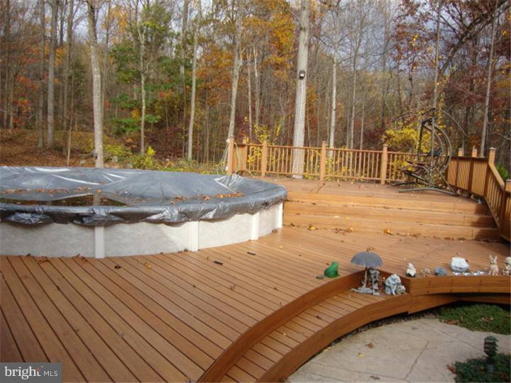 1920 Snyder Road Green Lane, PA 18054 - Photo 15 of 25 Deck