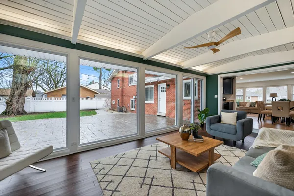 $600,000 | 307 North Derbyshire Avenue, Arlington Heights, IL 60004