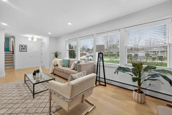 $600,000 | 307 North Derbyshire Avenue, Arlington Heights, IL 60004