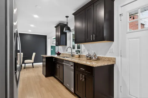 $600,000 | 307 North Derbyshire Avenue, Arlington Heights, IL 60004