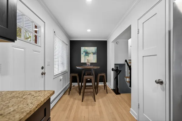 $600,000 | 307 North Derbyshire Avenue, Arlington Heights, IL 60004