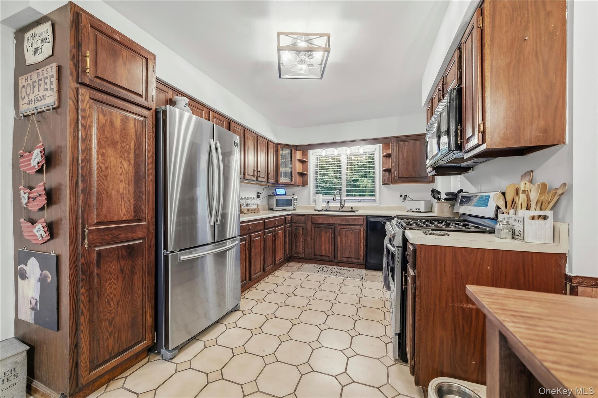 182 Redder Road Pine Bush, NY 12566 - Photo 8 of 27
